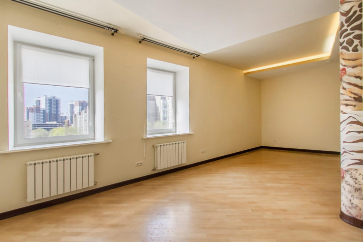 4-комн квартира Кропоткина ул., 2