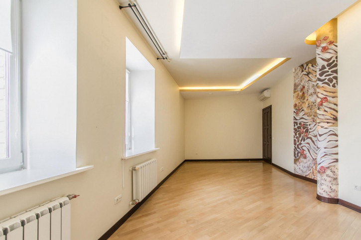 4-комн квартира Кропоткина ул., 2