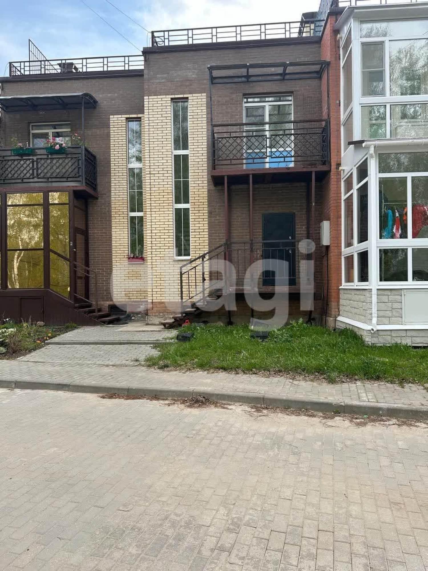 Купить дачу, дом, коттедж за 13 300 000 рублей на Чернигинская набережная, 50