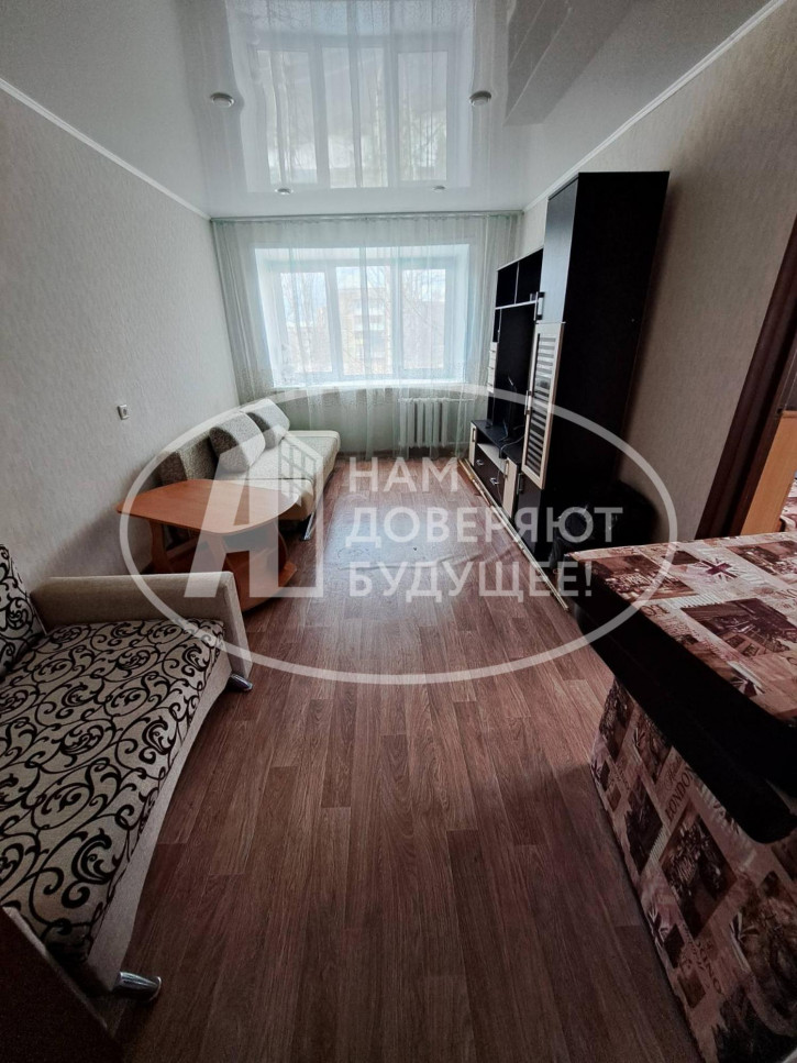 3-комн квартира Октябрьский проспект, 6