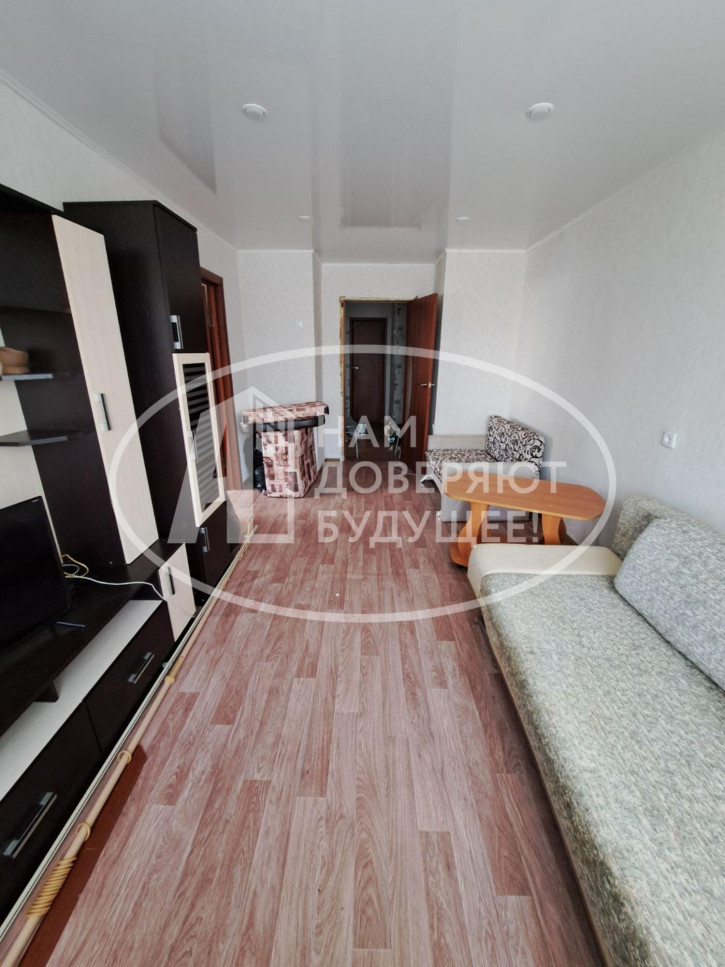 3-комн квартира Октябрьский проспект, 6