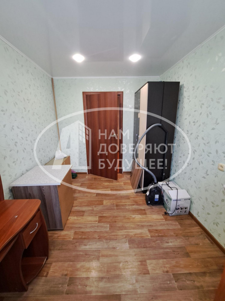 3-комн квартира Октябрьский проспект, 6