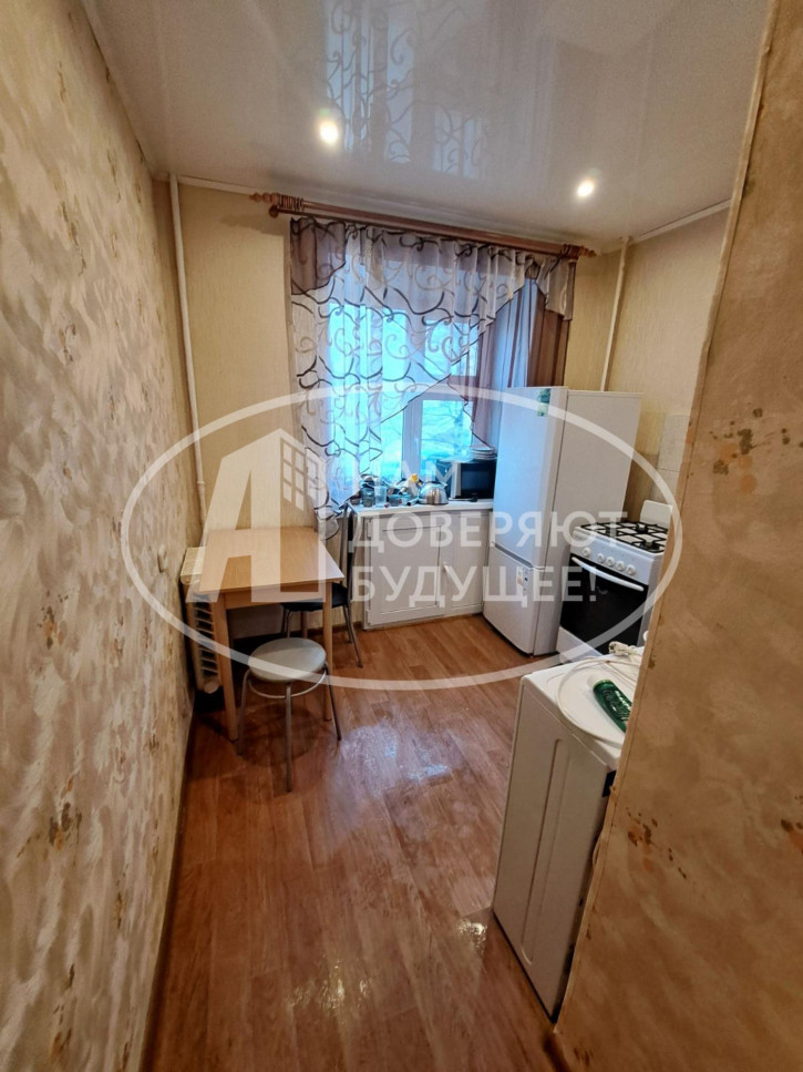 3-комн квартира Октябрьский проспект, 6