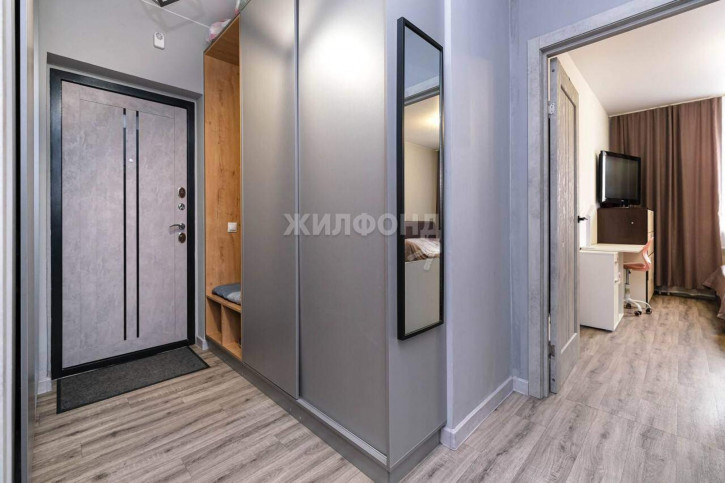 2-комн квартира Романтиков улица, д.10