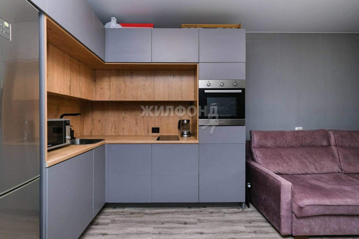 2-комн квартира Романтиков улица, д.10