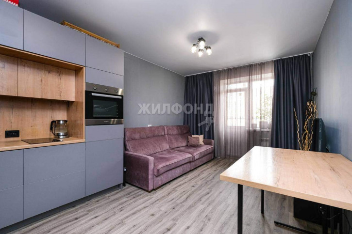 2-комн квартира Романтиков улица, д.10