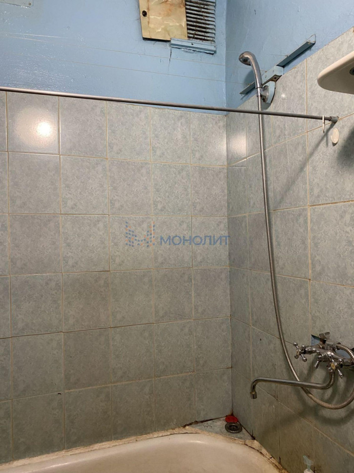 2-комн квартира -, 52