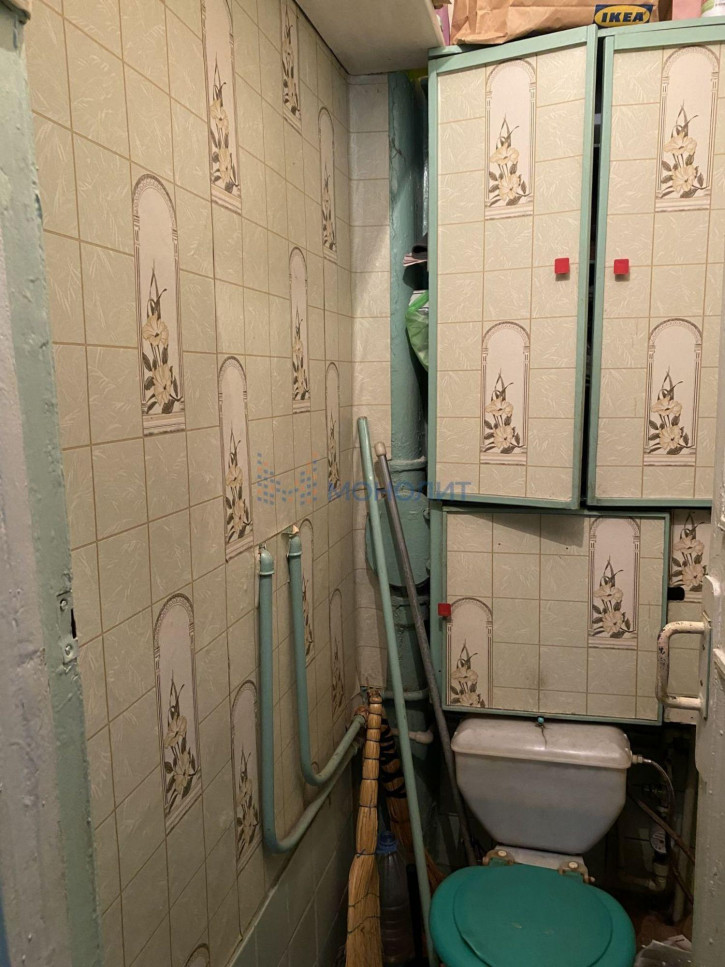 2-комн квартира -, 52