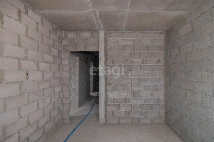 3-комн квартира Менжинского, 60