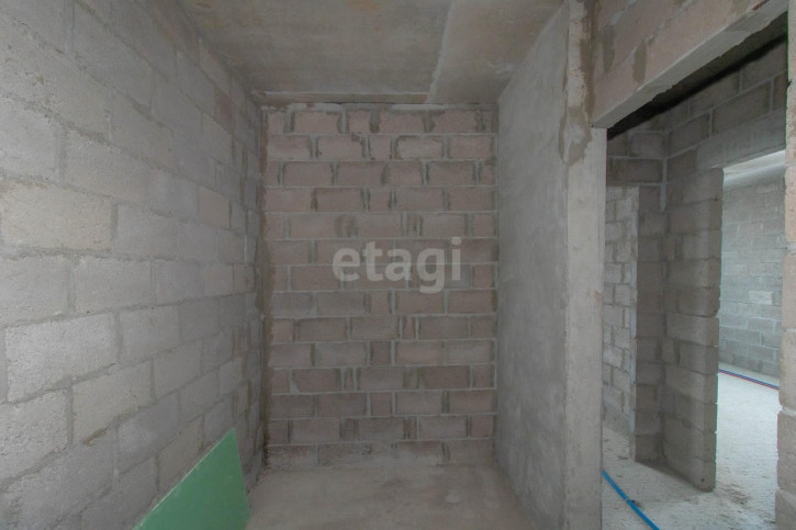 3-комн квартира Менжинского, 60