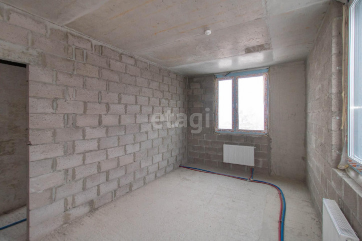 3-комн квартира Менжинского, 60