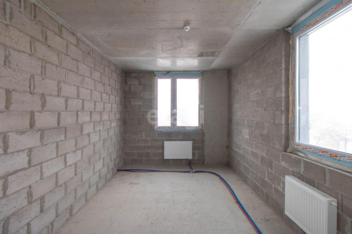 3-комн квартира Менжинского, 60