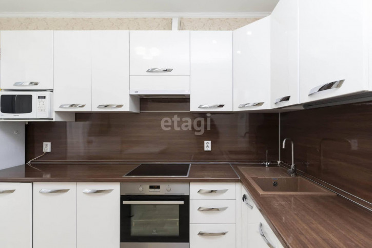 2-комн квартира Линейная, 15
