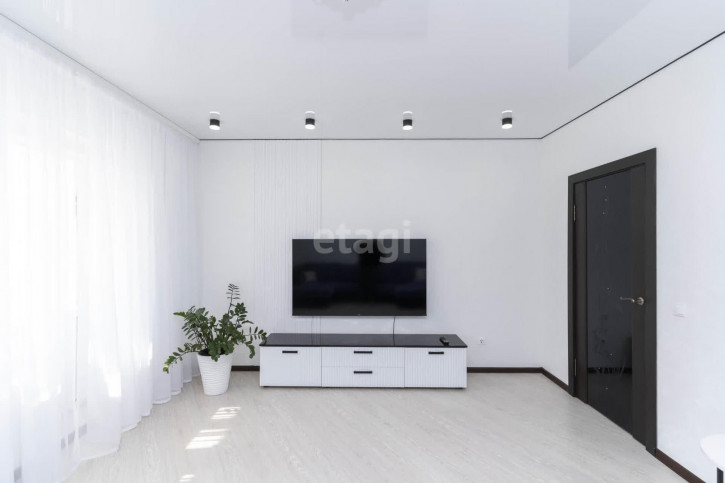 3-комн квартира Дмитрия Менделеева, 12