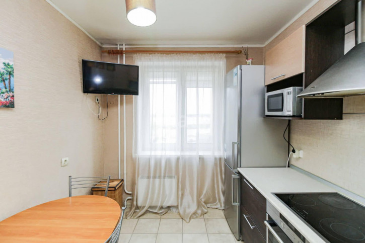 2-комн квартира Стартовая, 5