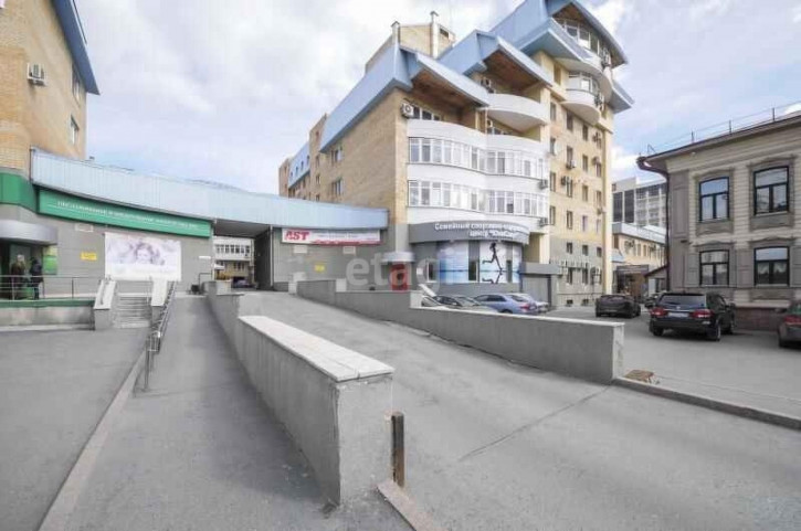 3-комн квартира 8 Марта, 2