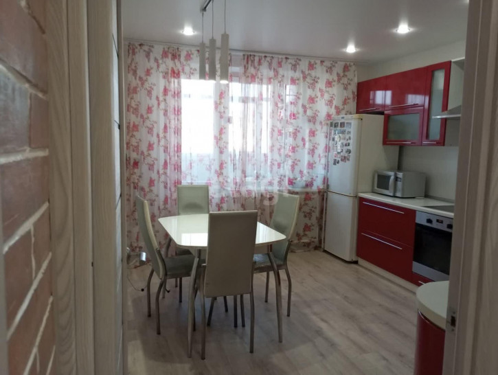 3-комн квартира Николая Семенова, 27