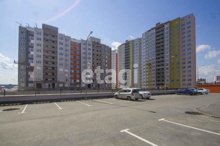 3-комн квартира Заполярная, 13