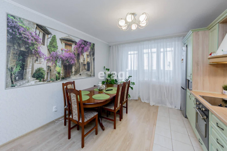 3-комн квартира Монтажников, 41