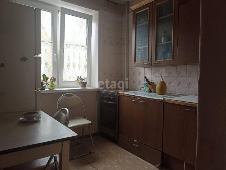 2-комн квартира Республики, 180