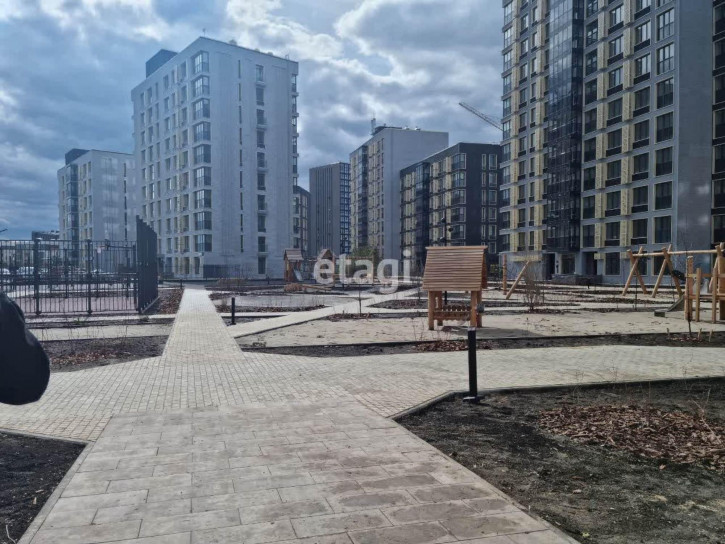 1-комн квартира Сергея Джанбровского, 17/2