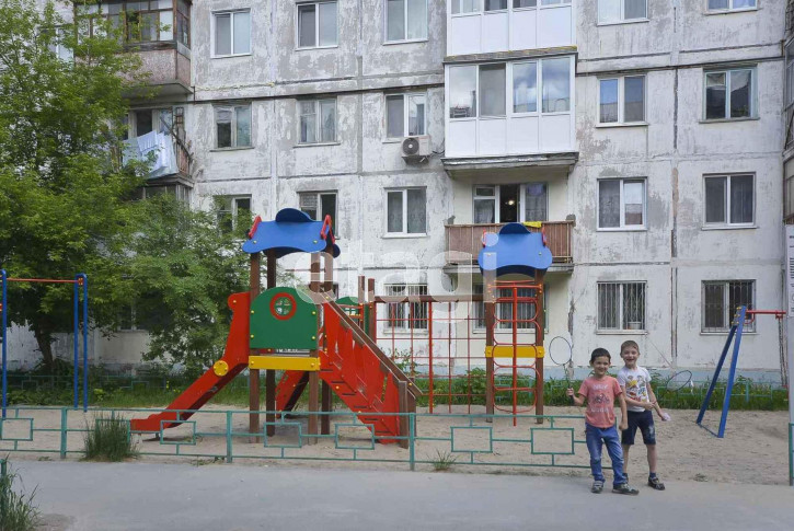 2-комн квартира Республики, 180