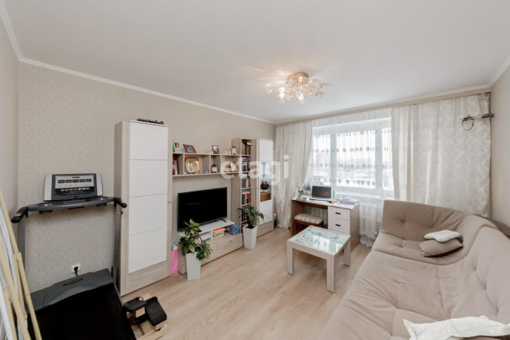 3-комн квартира Монтажников, 41