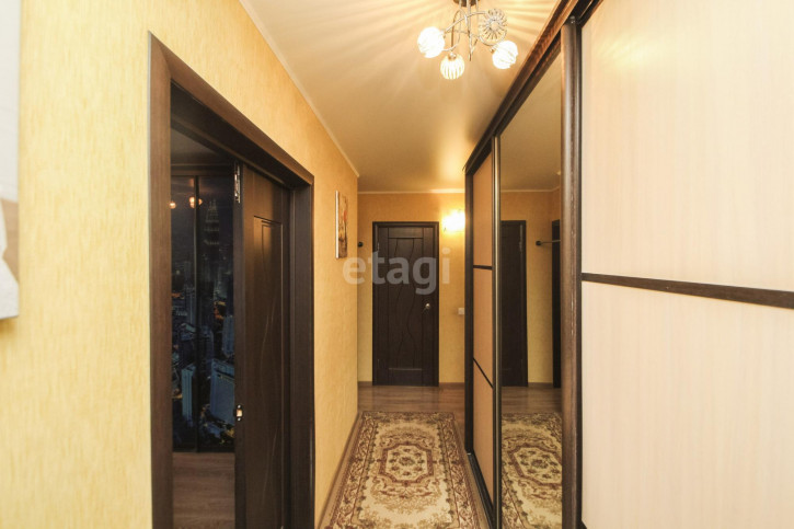 3-комн квартира Голышева, 5