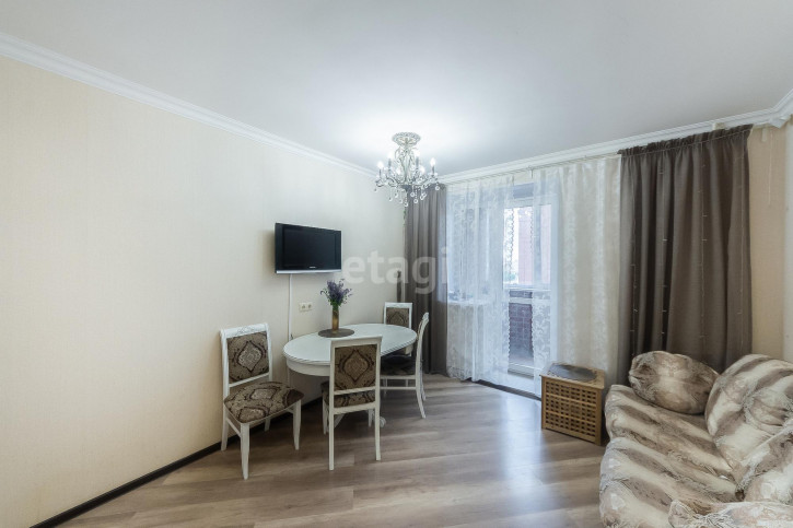 2-комн квартира Широтная, 112/3