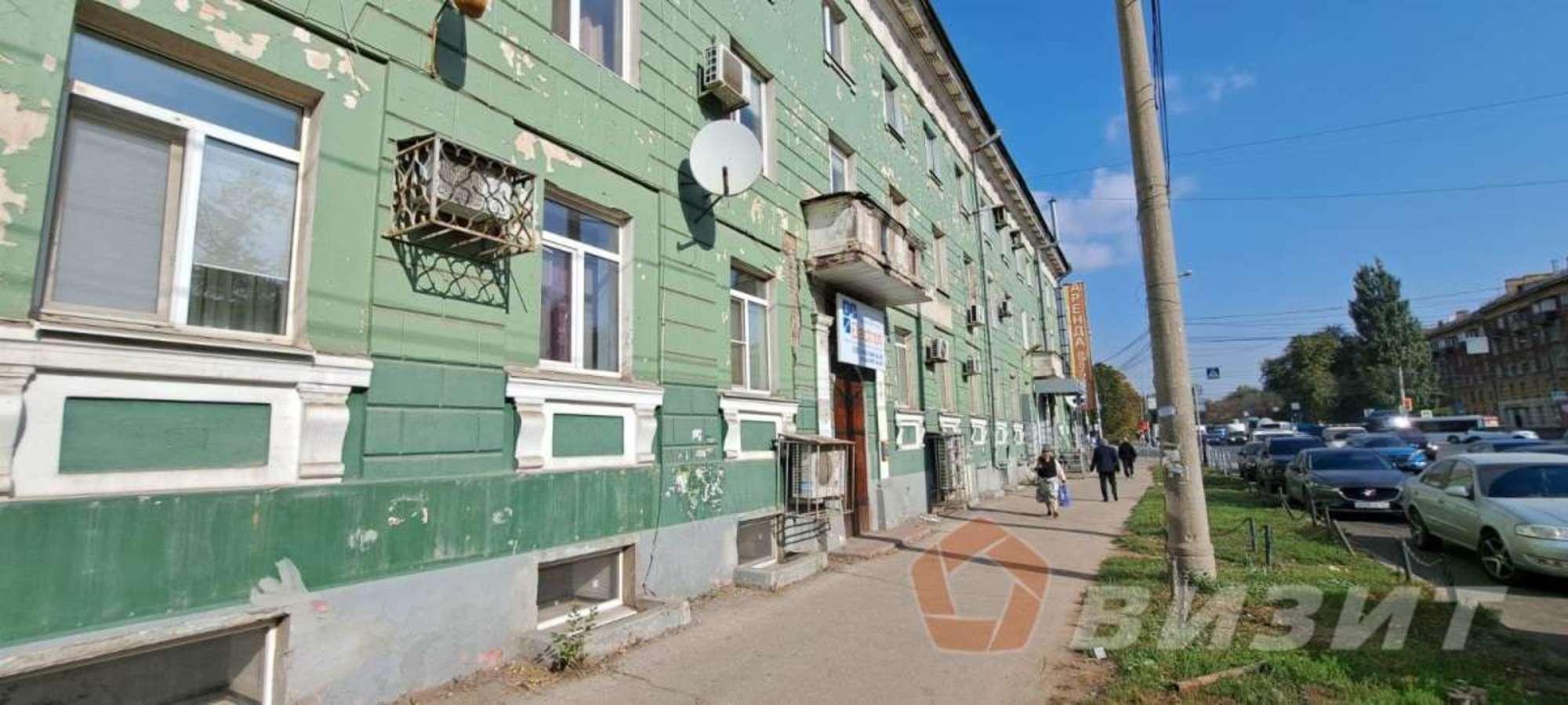 Сдать торговое помещение за 100 000 рублей на Физкультурная улица, 112
