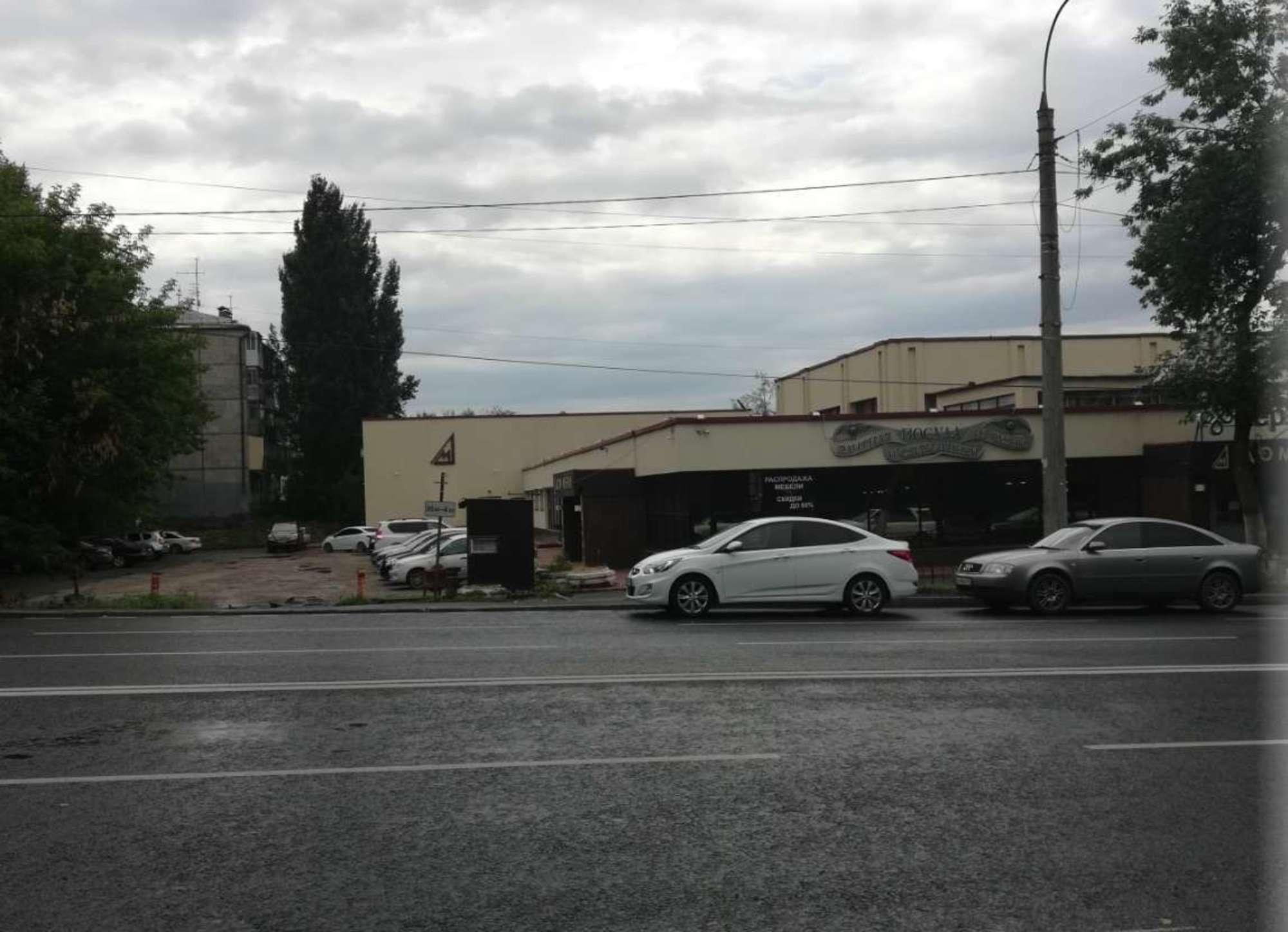 Сдать торговое помещение за 246 000 рублей на Тухачевского улица, 233