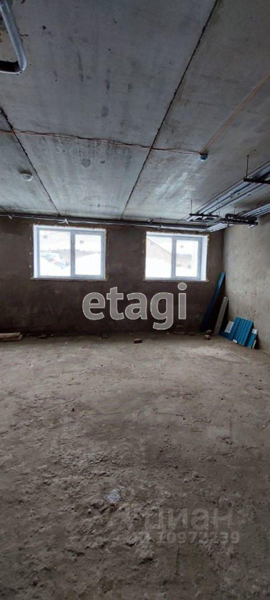 Купить торговое помещение за 5 293 050 рублей на Паровозная улица, 1