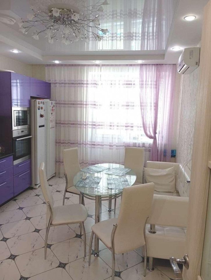 3-комн квартира Советской Армии улица, 203