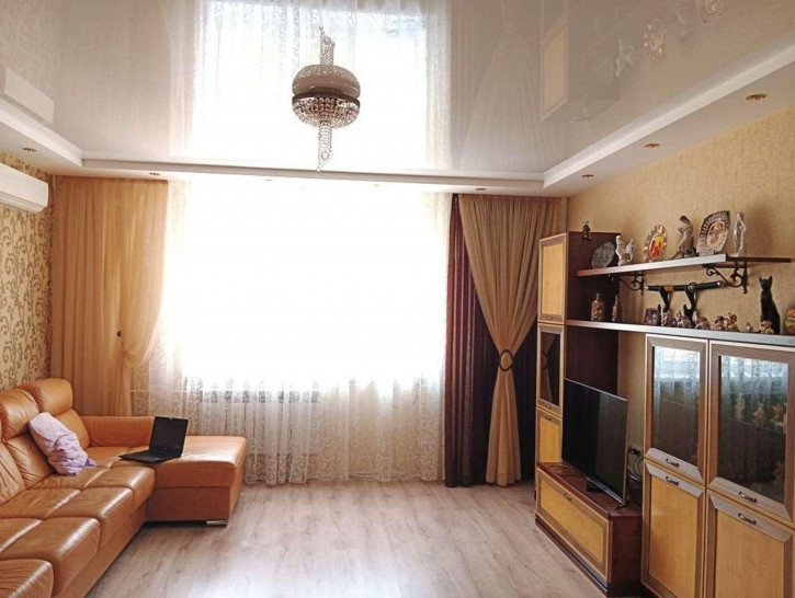 3-комн квартира Советской Армии улица, 203