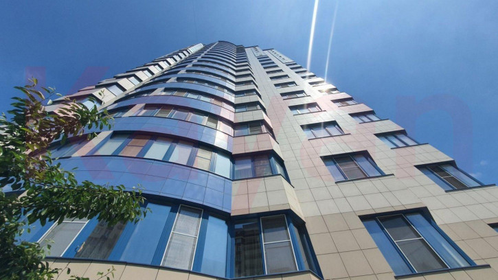 3-комн квартира Вербовая ул.