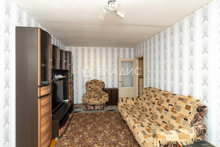 2-комн квартира улица Лакина