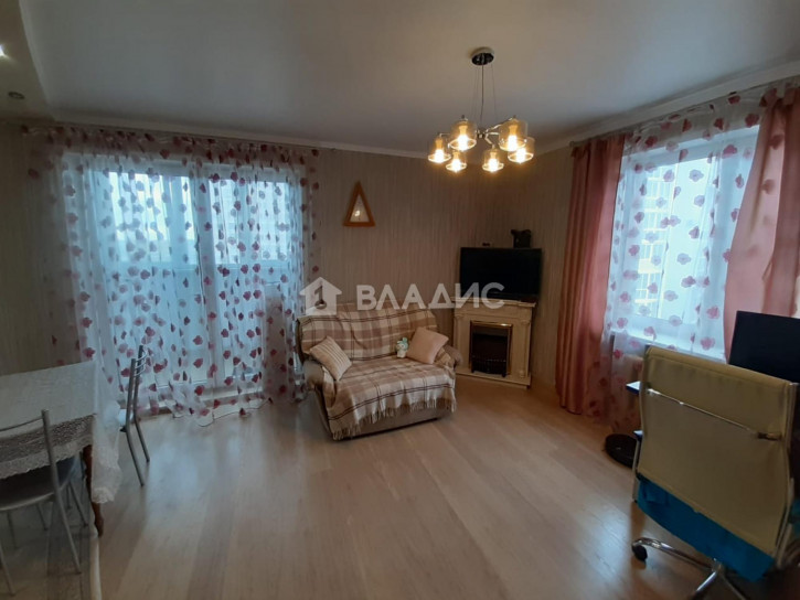 2-комн квартира улица Крайнова