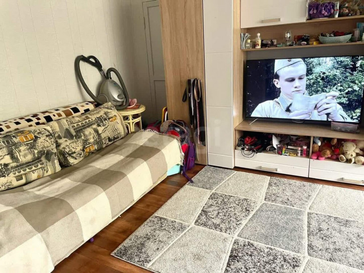 2-комн квартира улица Добролюбова, 33