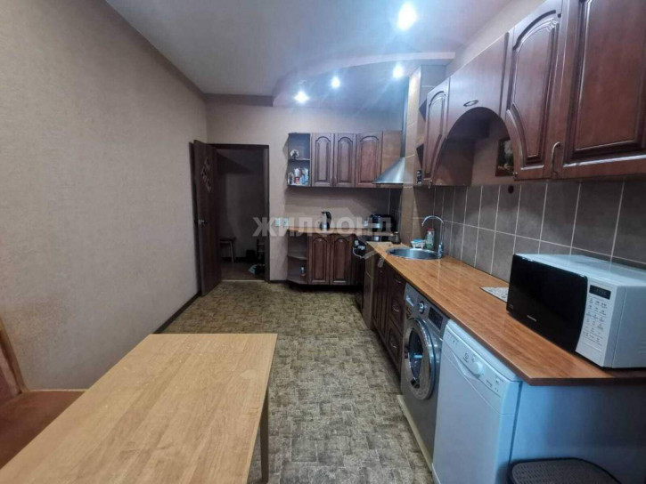 3-комн квартира Набережная Урванцева улица, д.45