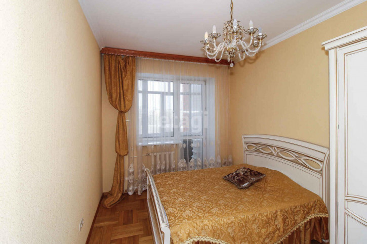 4-комн квартира Холодильная, 85/1