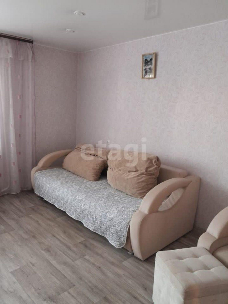 3-комн квартира Холодильная, 84