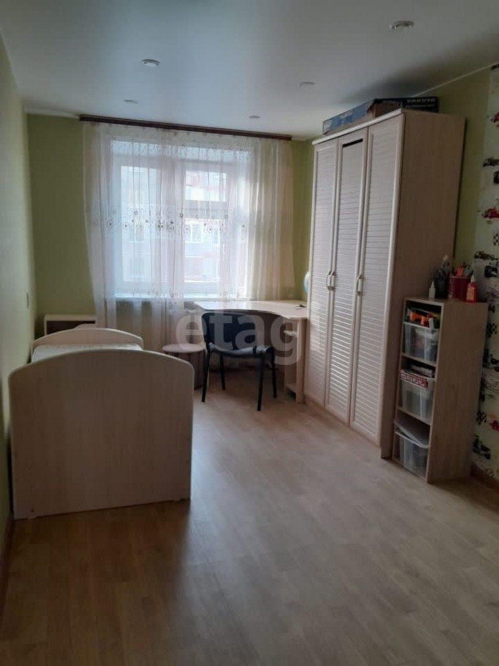 3-комн квартира Холодильная, 84
