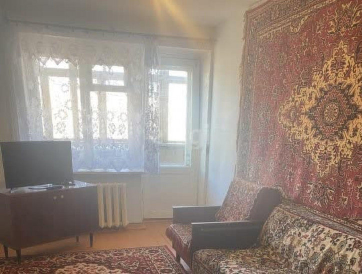 3-комн квартира Максима Горького, 11