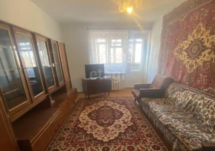 3-комн квартира Максима Горького, 11