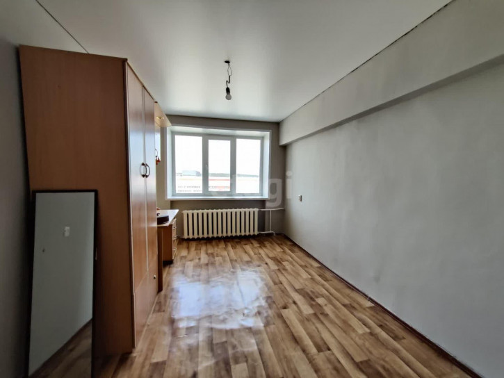 3-комн квартира Чекистов, 33