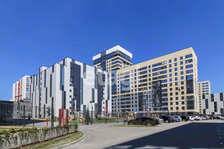 2-комн квартира Газовиков, 73