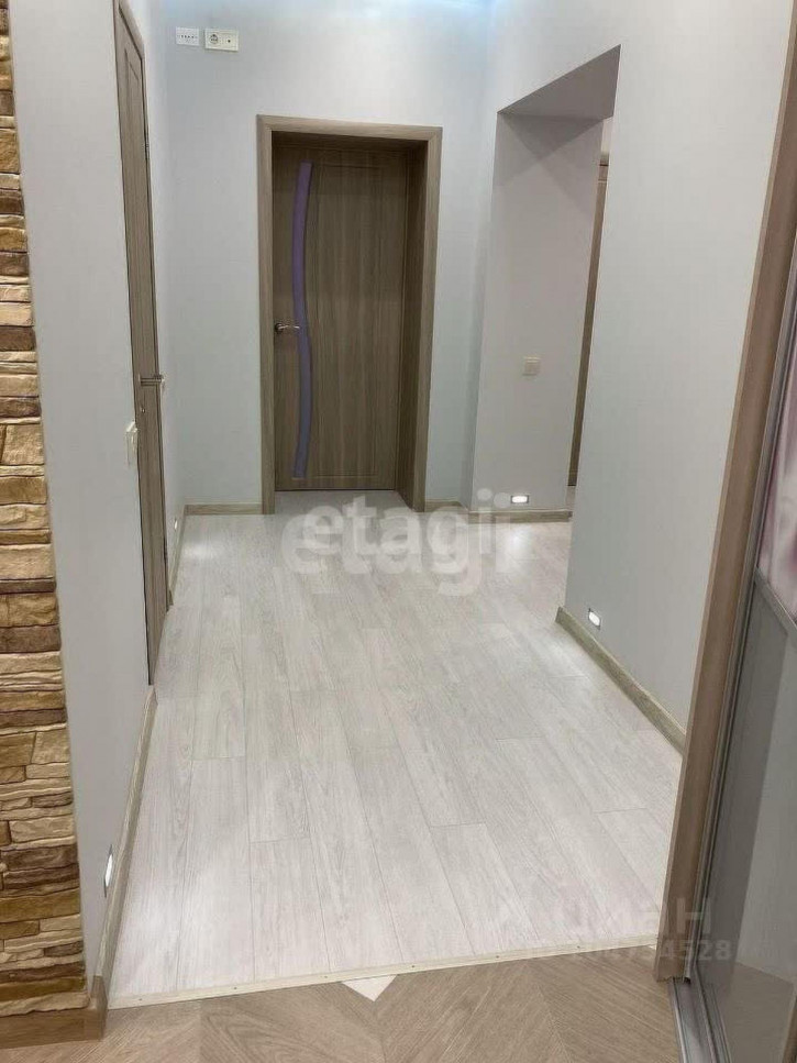 3-комн квартира Мельникайте, 138а