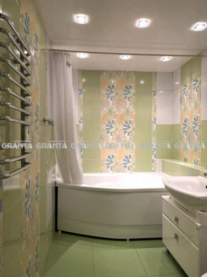 3-комн квартира ул Авиаторов, 68