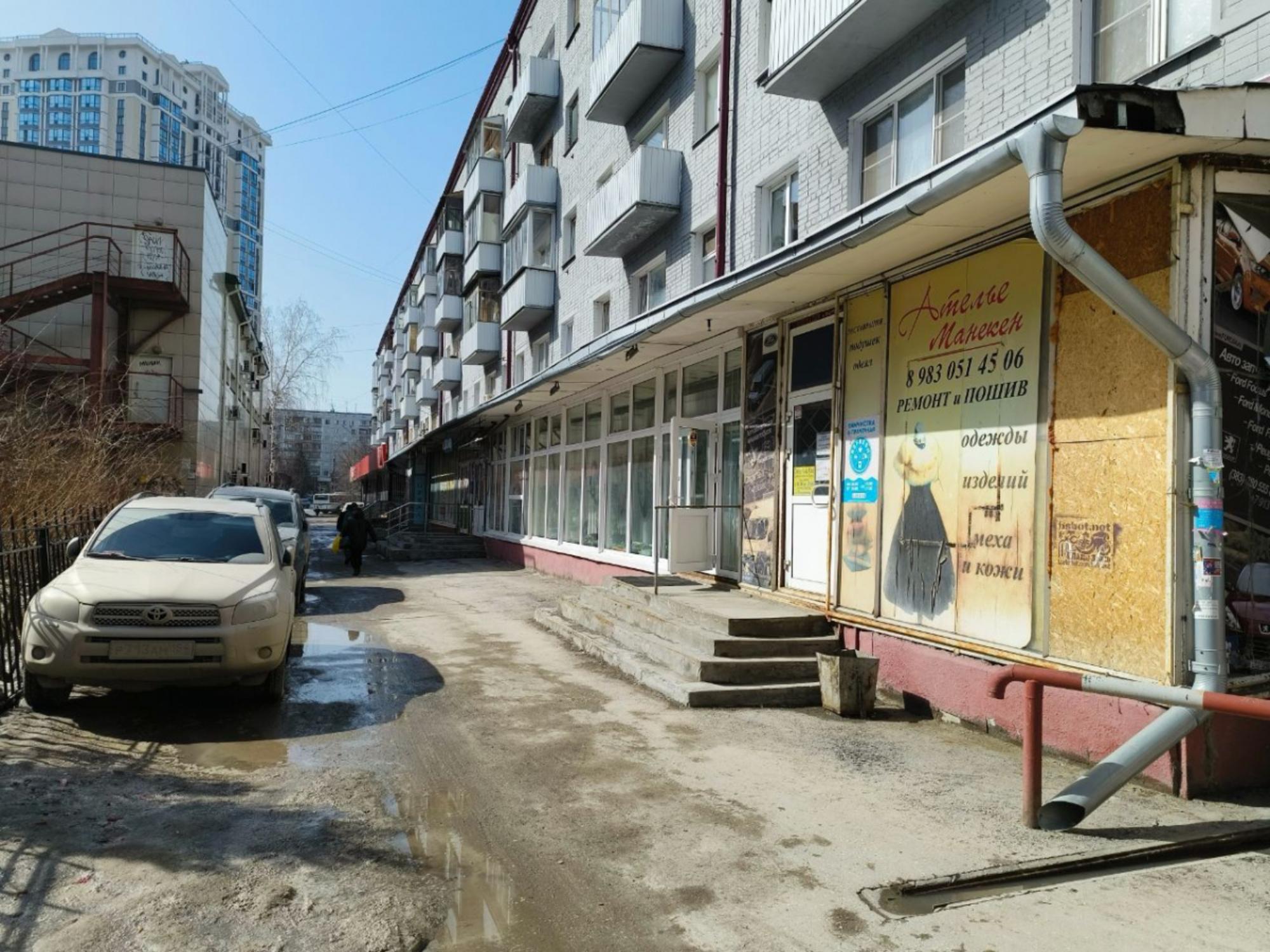 Купить помещение свободного назначения за 38 800 000 рублей на Новосибирская обл., г.Новосибирск, Кошурникова 13