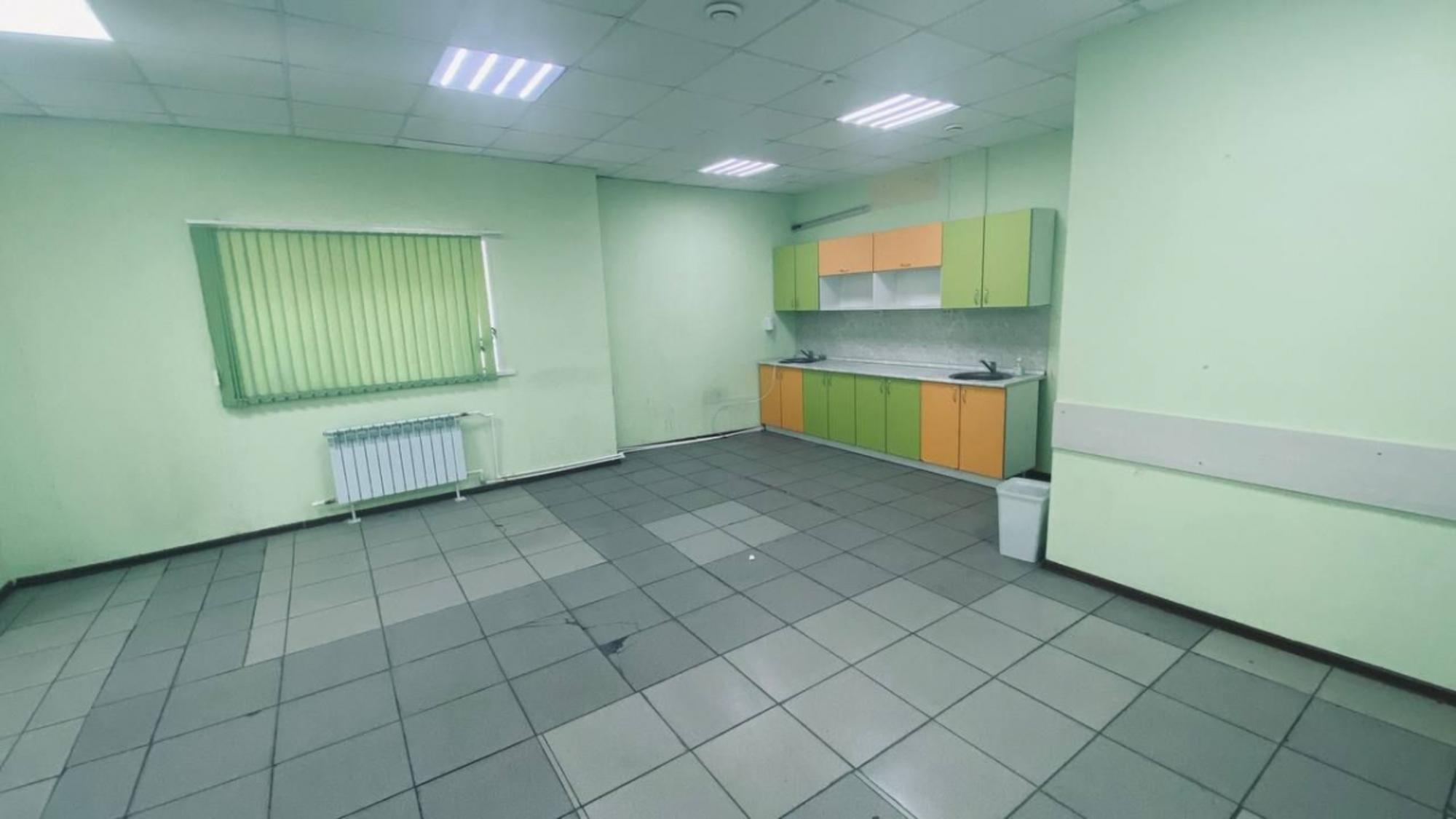 Сдать офис, помещение под офис за 313 290 рублей на ул им Слонова И.А., 1